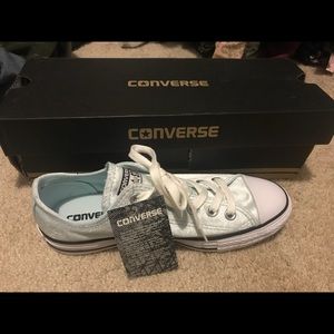 Converse woman’s size 8